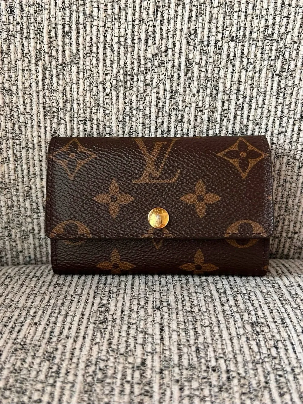 Louis Vuitton 6 Key Holder